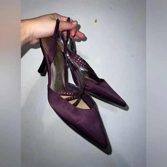 Vintage The Touch of Nina Kitten Heels - Picture 2 of 11